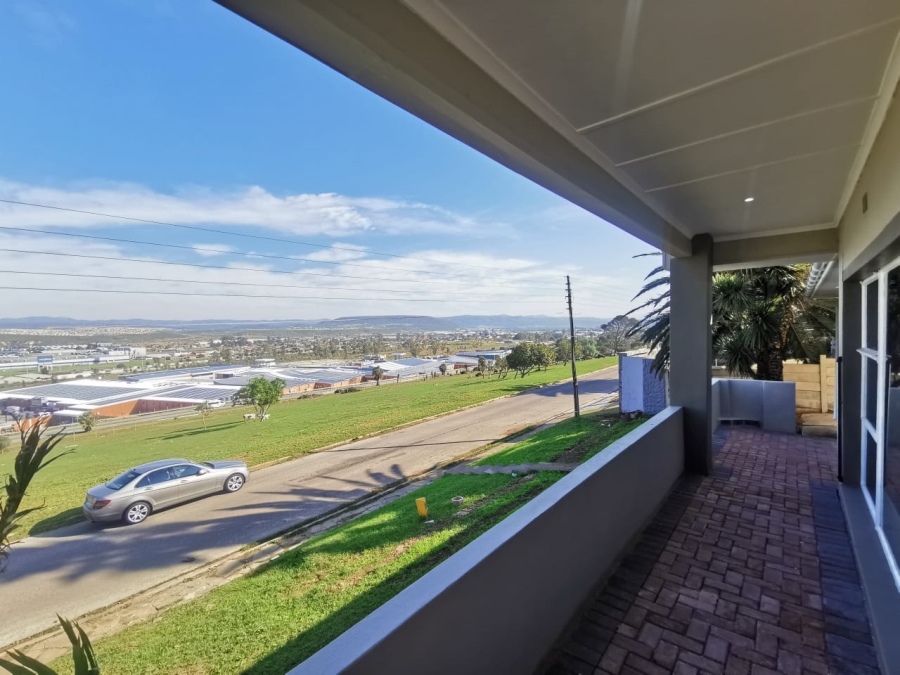 3 Bedroom Property for Sale in Van Riebeeck Hoogte Eastern Cape